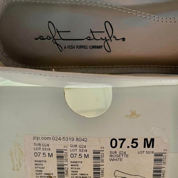 NIB 7.5 Medium Soft Style, A Hush Puppies Company - Picture 10 of 10
